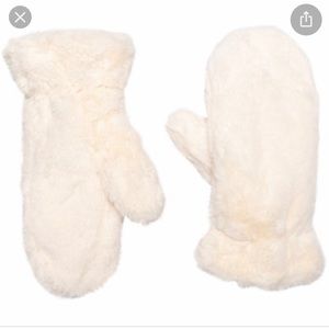 Tabitha Webb faux-fur mittens